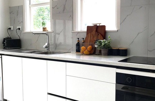 Greenlane - Ellerslie House | Modern, recently renovated private house with parking in Auckland