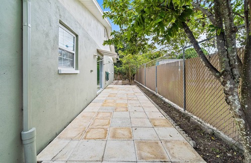 St. Petersburg House | Near Tesla's Building - Centralized location