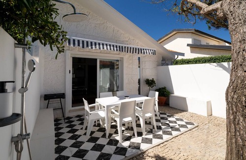 Vila Cha House | Ocean House 30m from Mindelo Beach – Comfort & Style for 6 Guests