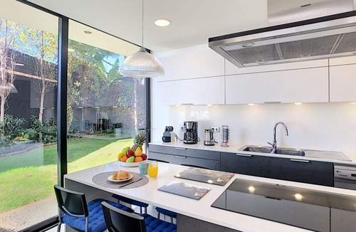 Sao Goncalo House | Ocean Sight by LovelyStay