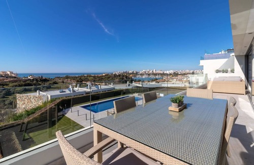 Ferragudo Apartment | Palms nº 4 - Luxury Penthouse Apartment with Sea Views