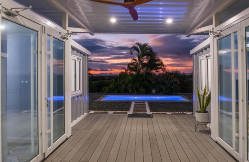 Lautoka Villa | Paradis Sur Terre Ocean View Fiji Villa for 12 with 2 Private Pools