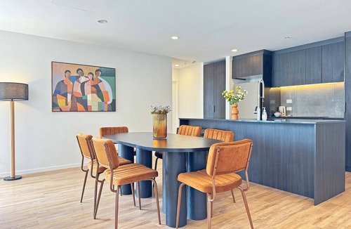 Newton Apartment | Parkside Penthouse 3Beds & 2Baths vs 1AC Pool Gym