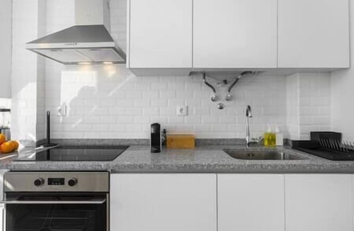 Alges Apartment | Peaceful River Views in Algés perfect for Families