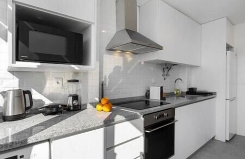Alges Apartment | Peaceful River Views in Algés perfect for Families