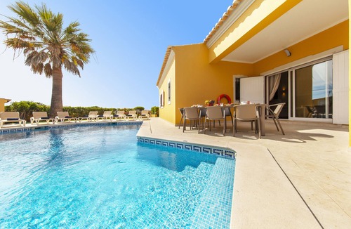 Gale Villa | Peaceful villa with heatable pool in Galé