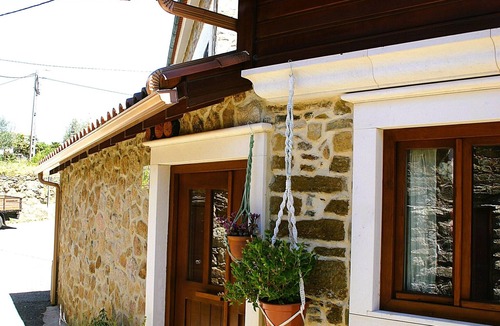 Pedrogao Grande Apartment | Pedrinha - a Guesthouse by the Water in a Traditional Portuguese Village