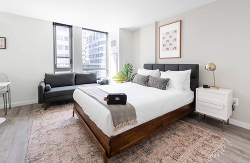 Foggy Bottom Apartment | Pet-Friendly Studio at The Boathouse Apts w/ Pool