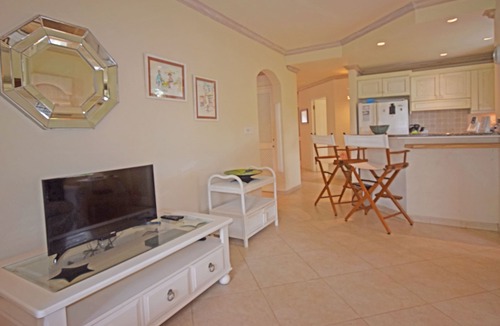 Mount Standfast Apartment | Poolside apartment (2 bed) in exclusive Sugar Hill Resort