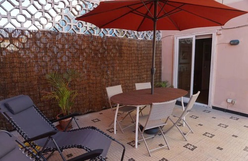 Odivelas Apartment | Private Terrace with Sun 15 minutes from Lisbon and the Airport