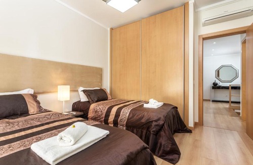 Olhao Apartment | Privilege Apartment Wanseta with Rooftop Pool, Village Marina - Olhão