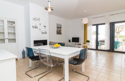 Olhos D'Agua Villa | Rainbow House by Stay ici