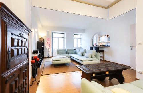 Santa Isabel Apartment | Rato Elegant by Homing