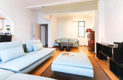 Santa Isabel Apartment | Rato Elegant by Homing