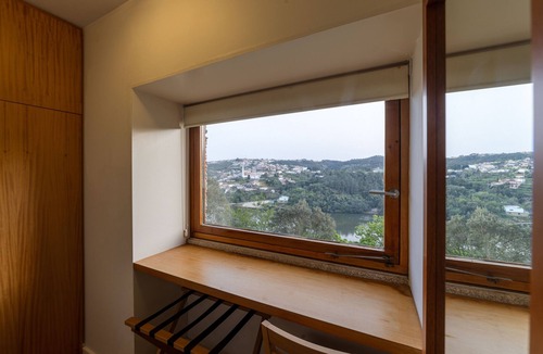 Esposade Ski Chalet | Refuge with private pool in the Douro, near Porto