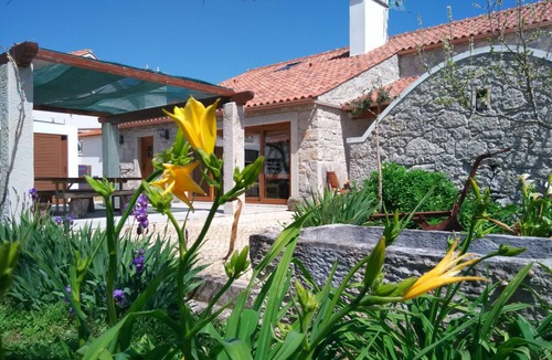 Mendiga Cottage | Retiro da Avó Lídia – Exclusivity Entire House – 4 suites with private bathroom