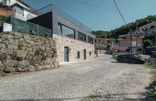 Santa Maria da Feira House | River Views Rooftop Fireplace Near Paiva Walkways River beach walking