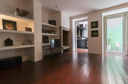 Lisbon Old Town Apartment | Santa Marta Vintage III Design by Homing