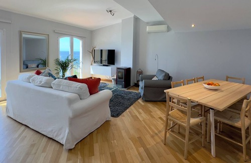 Parede Condo | Sea Front Apartment Estoril Coast