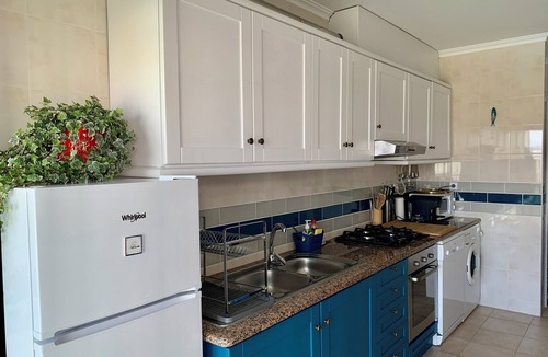 Sao Martinho do Porto Apartment | Sea View, Beachfront, Swimming Pool, Free Parking