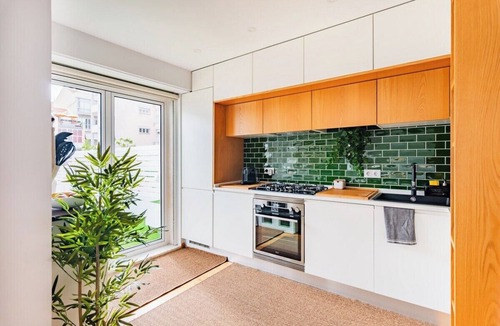 Sao Joao de Deus Apartment | @ShôLubi - Charming, Quiet & Cozy!