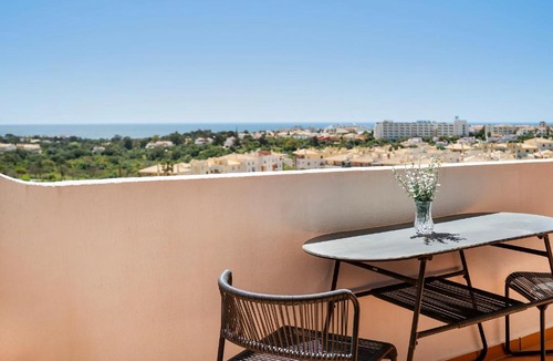 Montechoro Apartment | Spacious Apartment with 360º Views of the Sea by Algarve Dream Holidays