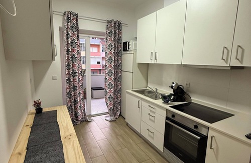 Agualva-Cacem Apartment | Stay at May's! Modern & Cozy Apartment