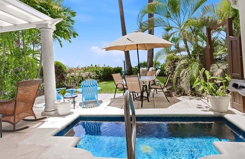 Old Trees Bay House | Steps from the Sea with a Plunge Pool - Chanel No. 5