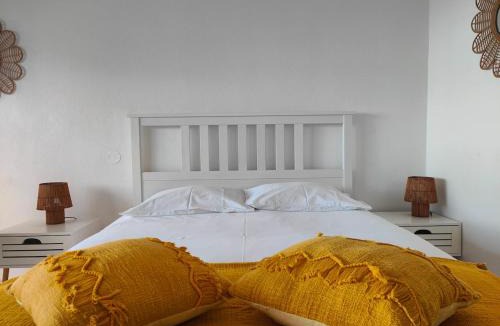 Torralta Apartment | Studio Sea View by QoZzy