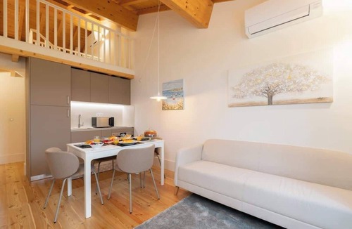 Oliveira do Castelo Apartment | Stylish & Modern Flat by HostWise