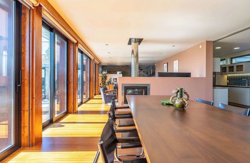 Carreco House | Sunrise Escape with Pool by Portugal Active