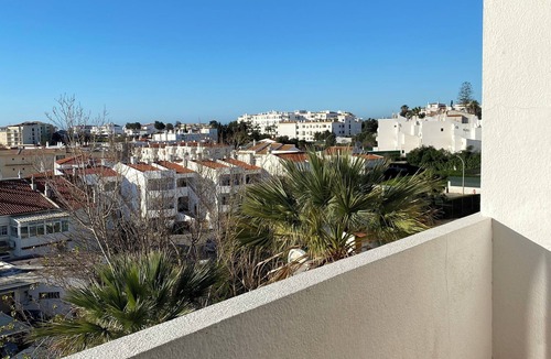 Montechoro Condo | T2 with air conditioning in the center of Albufeira, 5 minutes from S. Eulália beach