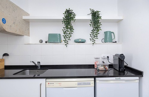 Lisbon Old Town Apartment | The Green House - Confortable for Family & Friends