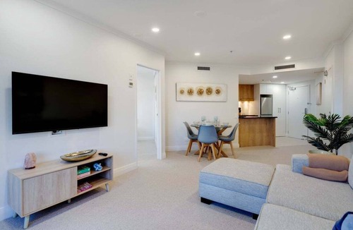 Takapuna Apartment | The Spencer on Byron, Central Takapuna Hot Tub & Gym