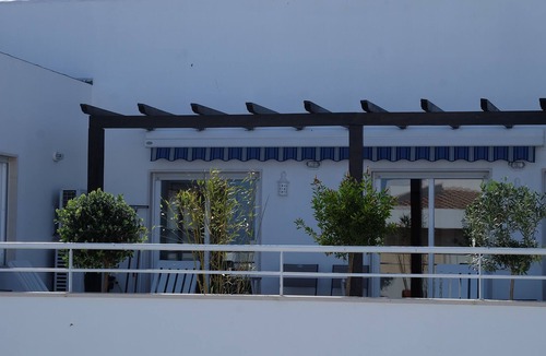 Santa Luzia Apartment | TOP FLOOR, Terrace 50 m2, swimming pool, center, near beach. Wireless