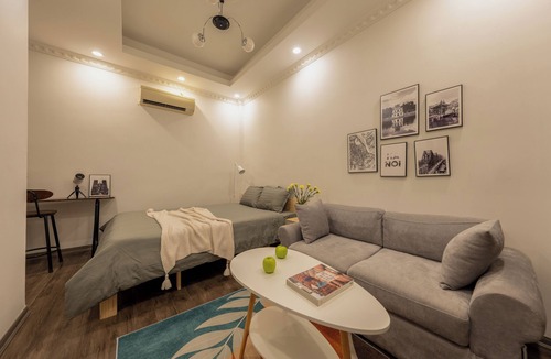 French Quarter House | Tranquille Homestay,4 BRS,2 Minutes to Hoan Kiem Lake, Ha Noi.