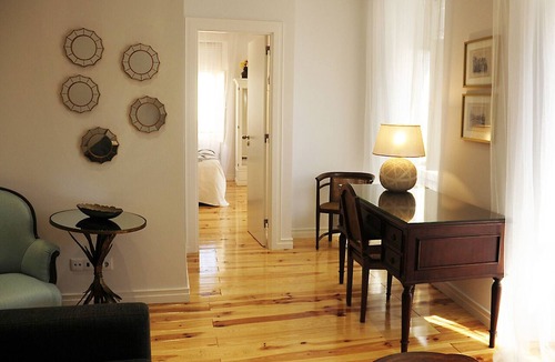 Setubal Apartment | Two-bedroom apartment with air conditioning in the center of Setúbal
