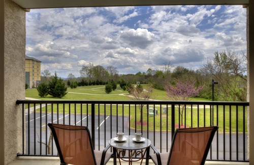 Pigeon Forge Condo | Updated Clean Spacious 3BR/2BA Condo right off the parkway! Pools/WiFi/Grills