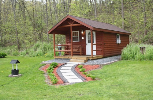 Town of Milo Cabin | Vacation Rental Cabin, Keuka Lake Outlet-Trail, Wine Trail. Brand New in 2016