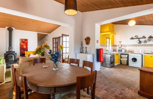 Corte Vidreiro Villa | Villa Eiras Altas Grande by Portucasa