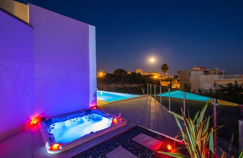 Armacao de Pera Villa | Villa Albert, Pool, Jacuzzi, Games Room