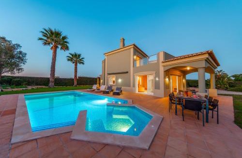 Estombar Villa | Villa Bliss - Piscina aquecível e jacuzzi embutido em Carvoeiro