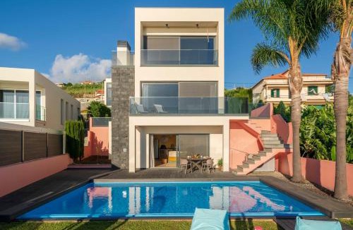 Tabua Villa | Villa Candelária by an island apart