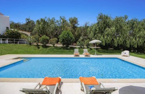 Caramujeira Villa | Villa Casa Pimenteira by Villa Plus