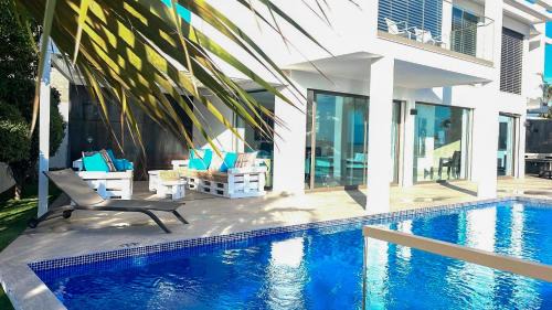 Armacao de Pera House | Villa Catalina - Piscina aquecível e BBQ em Armação de Pêra