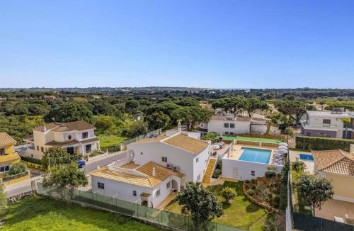 Almancil Villa | Villa Duas Sentinelas by Villa Plus