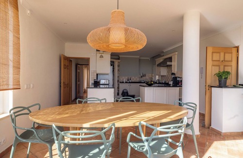Colegio Villa | Villa Estrelicias, large swimming pool, tennis court, wooded park, near Lagos