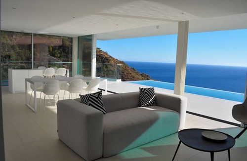 Lombo do Doutor House | Villa Gia: Calheta's Serene Escape: Your Home Away from Home