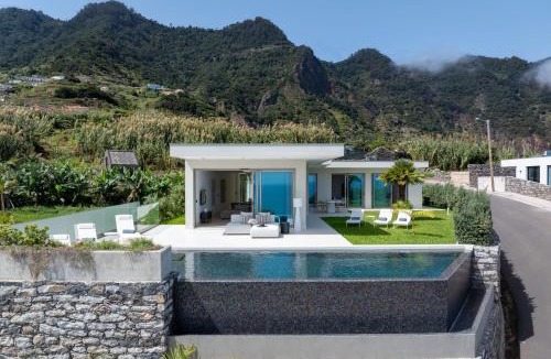 Faial Villa | Villa Guindaste I by An Island Apart
