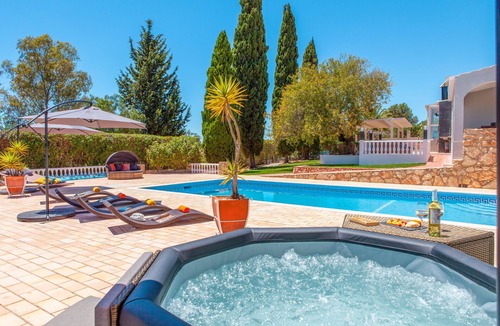 Lagoa e Carvoeiro Villa | Villa Haven